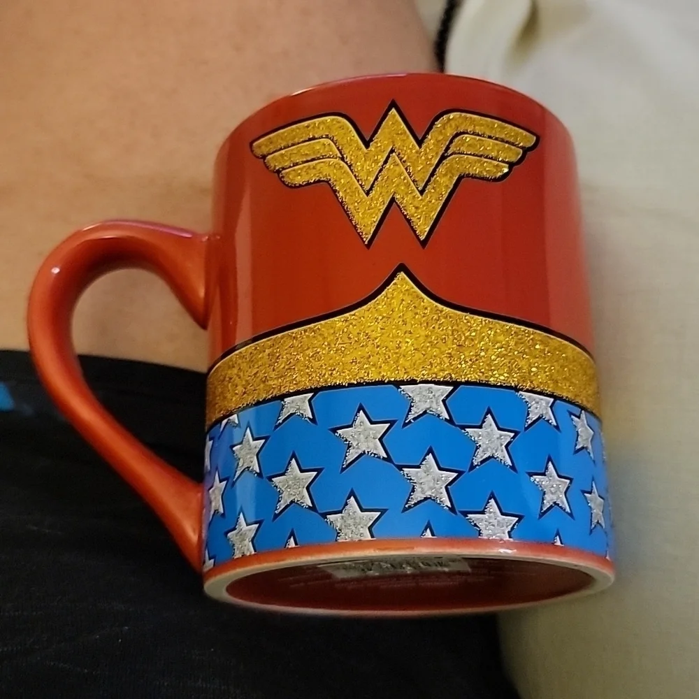 DC Comics Wonder Woman Uniform Glitter Coffee Mug